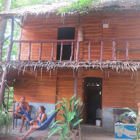 Easy Huts Hotel Koh Lanta Bagian luar foto