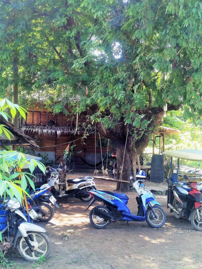 Easy Huts Hotel Koh Lanta Bagian luar foto