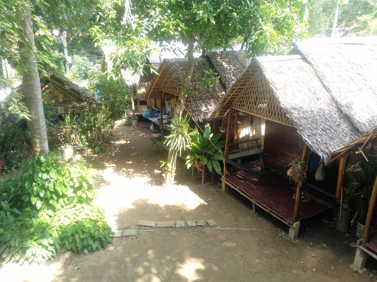 Easy Huts Hotel Koh Lanta Bagian luar foto