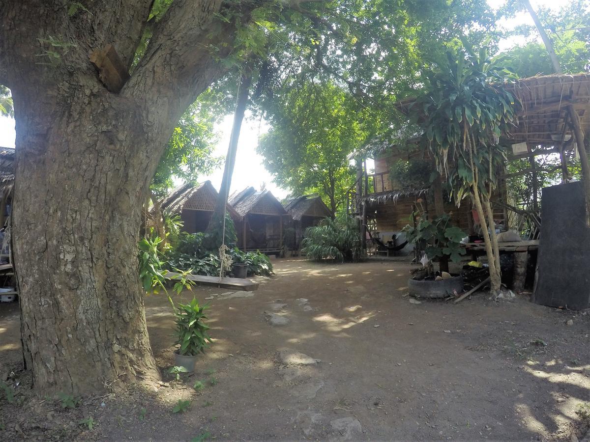 Easy Huts Hotel Koh Lanta Bagian luar foto